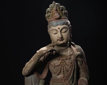 Exquisita estatua de Buda Guanyin tallada a mano en madera, al estilo antiguo chino.