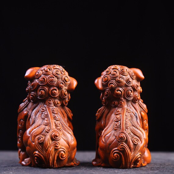 中国産ツゲから手彫りされた、希少な獅子像の置物一組 - Etsy 日本