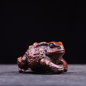 Exquisite Rare Three-legged Golden Toad Statue Ornament Hand Carved from Chinese Boxwood