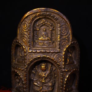 Chinese antique pure hand-carved exquisite rare Bodhi root gold-painted Buddha niche ornaments