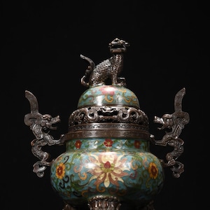 A rare and exquisite handcrafted Chinese antique pure copper cloisonné lotus pattern animal button dragon ear incense burner ornament