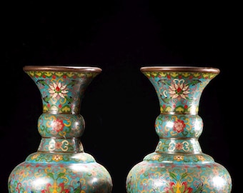 Exquisite handmade antique Chinese bronze cloisonn é flower vase with entwined lotus patterns