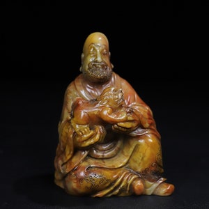 Chinese Antique Hand Carved Exquisite Rare Shoushan Stone Arhat Seal Statue Ornament