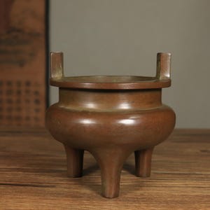 Chinese antique handmade exquisite rare pure copper tripod incense burner ornaments