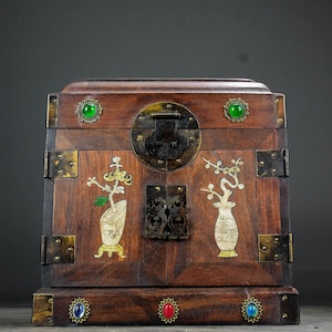 Chinese antique hand-carved rosewood inlaid gemstone inlaid shell auspicious dragon treasure chest jewelry box ornaments