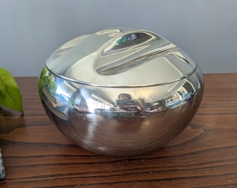Mid century modern serving bowl // stainless steel Italian salad bowl // silver fruit salad bowl // space age bowl with lid // IMCO bowl