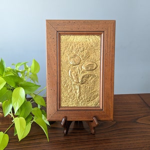 Embossed brass plaque with floral design, framed // hand-tooled flower art // hammered copper relief wall art / arte nouveau / cottagecore