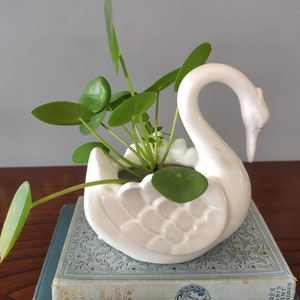 Medium white ceramic swan vase / swan planter / mid-century swan decor / neutral home decor / fairycore / naturecore / baby shower decor