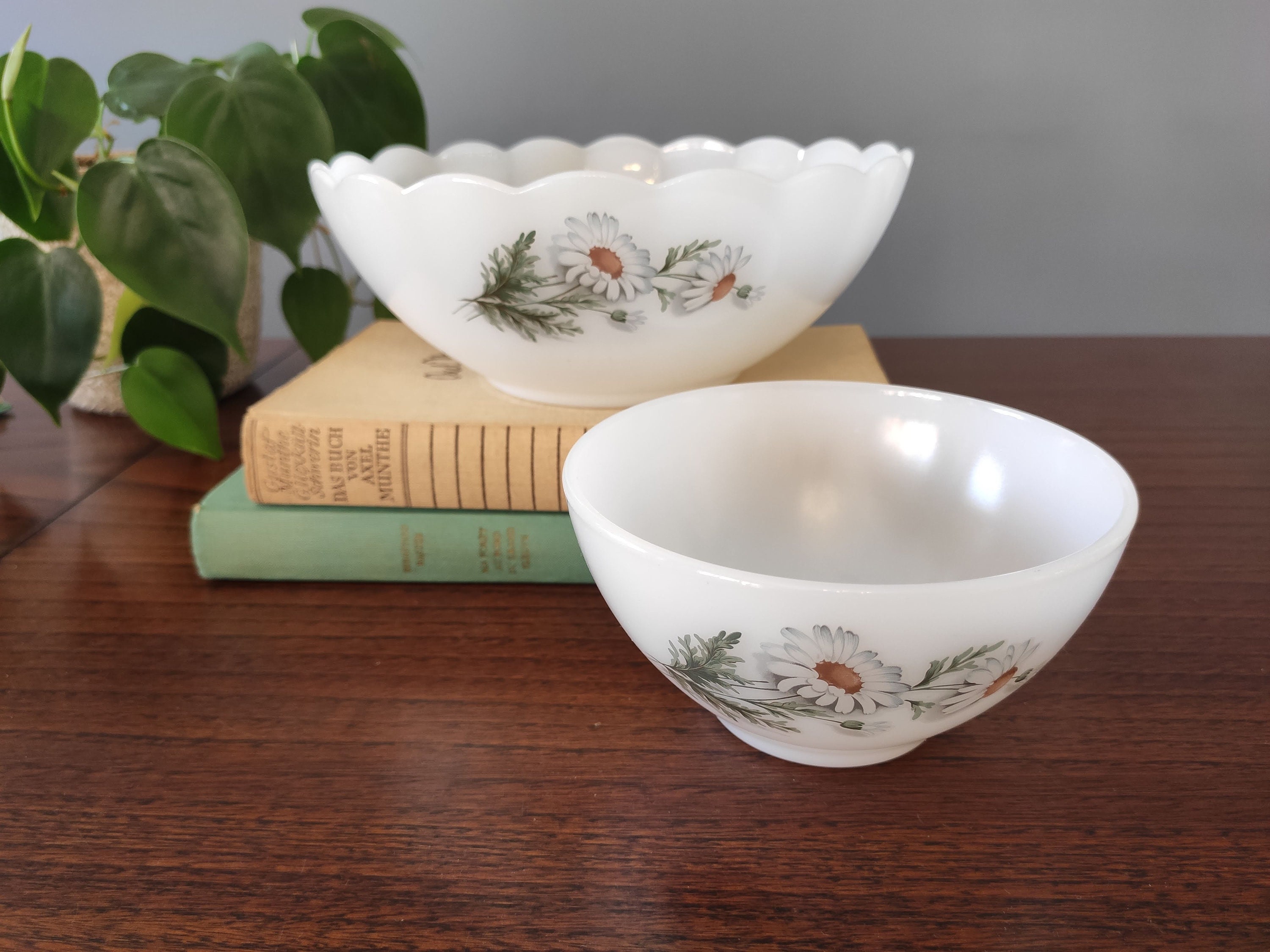 Set (4) Arcopal White Milk Glass Small Bowl Made In France 5”