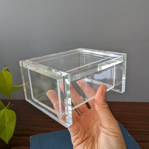Scatola in acrilico trasparente con coperchio ribaltabile / scatola portaoggetti in plastica / scatola portaoggetti anni '80 / contenitore modulare per il bagno / piatto per caramelle pasquali / scatola portagioie minimalista