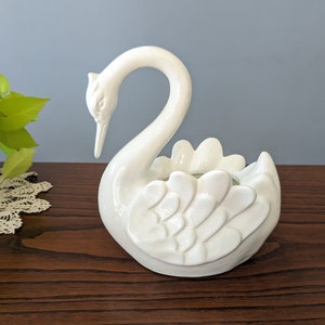 Large white ceramic swan vase // swan planter // mid-century swan decor // neutral home decor // fairycore // naturecore / baby shower decor