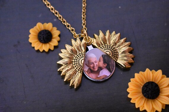 Custom Grandma Picture Necklace Gold 