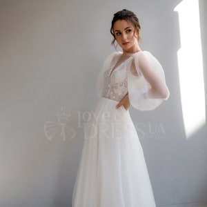 Short wedding dress,Puff long sleeve tea length civil wedding dress,A line retro  reception midi wedding dress,V neck tulle wedding dress