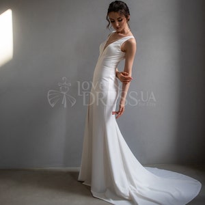 Robe de mariée simple, Robe de mariée sexy en satin, Robe de mariée sirène, Robe de mariée de plage avec fente, Robe de mariée dos nu image 1