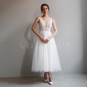 Short wedding dress with lace corset,Long sleeve midi wedding dress,Tulle tea length bridal shower dress,V neck romantic elopement dress