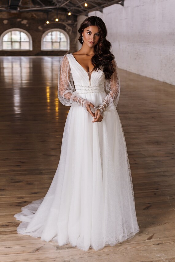 Wedding Dresses Long Sleeve Tulle A Line Bridal Gown Illusion Neck