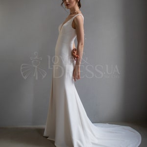 Robe de mariée simple, Robe de mariée sexy en satin, Robe de mariée sirène, Robe de mariée de plage avec fente, Robe de mariée dos nu image 2