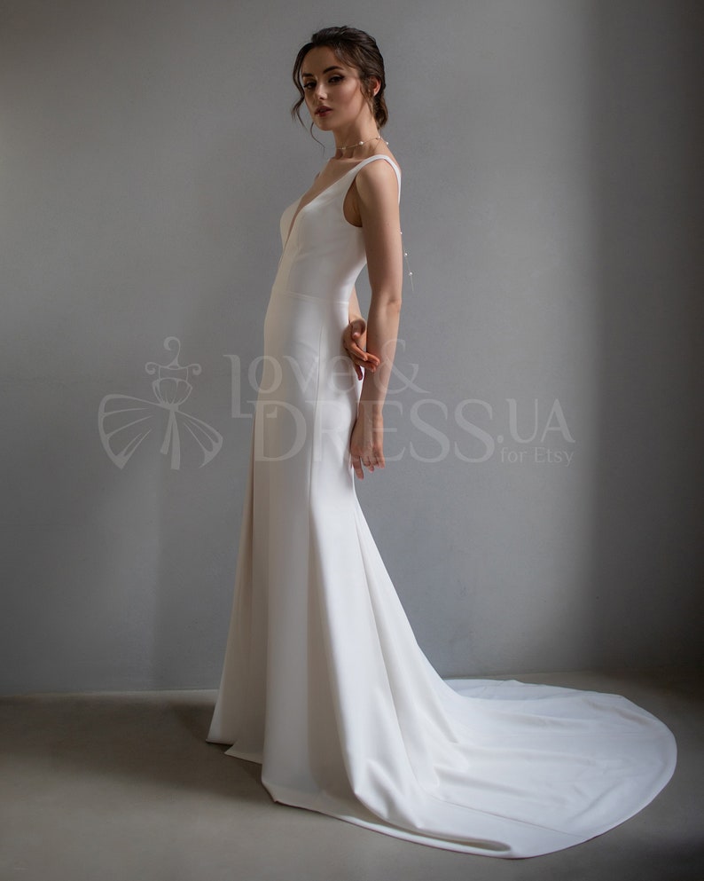 Robe de mariée simple, Robe de mariée sexy en satin, Robe de mariée sirène, Robe de mariée de plage avec fente, Robe de mariée dos nu image 2