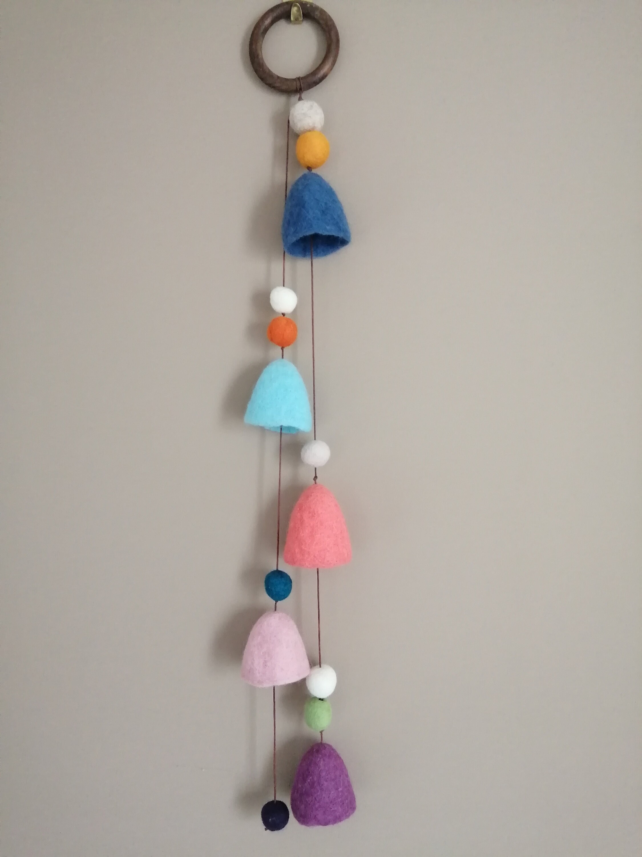 Décoration Murale en Laine Feutrée à La Main