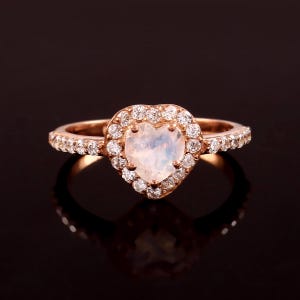 Anillo de piedra lunar azul en forma de corazón, anillo de piedra lunar arcoíris, anillo de piedra natal de junio con corte de corazón, plata de ley, anillo de aniversario, anillo de promesa