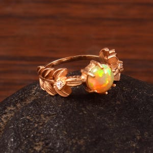 Runder Opalring, Vintage Rosegold Blatt Verlobungsring, Natürlicher äthiopischer Feueropal Ring, Natur inspiriertes Zweigringgeschenk