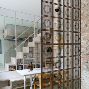 ROOM DIVIDER