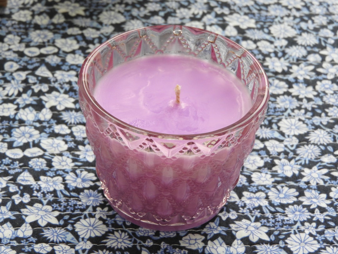 Heather Candle, Soya Wax Container Candle, Pink Glass Diamond Pattern