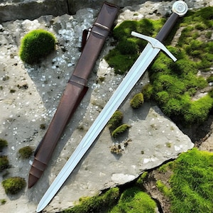 Handgesmeed middeleeuws lang zwaard met schede, op maat gegraveerd Vikingzwaard, koolstofstaal decoratief zwaard, cadeau voor hem