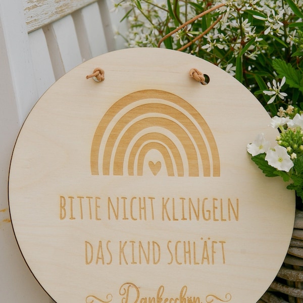 Holzscheibe ''Bitte nicht klingeln'', Holzscheibe mit Aufhängung, Türschild Geschenk zur Geburt, Geschenkidee zur Geburt, Geschenk Taufe