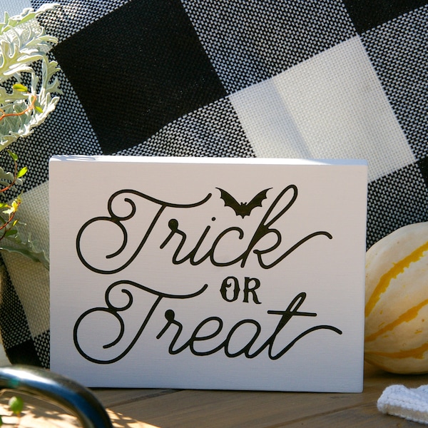 Minischild ''Trick or Treat'', Halloween Dekoration, Halloween Schild,  Holzaufsteller, Landhausdeko, Herbstdeko