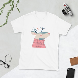 Christmas Reindeer T-Shirt: Holiday Graphic Tee