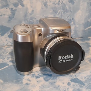 Kodak EasyShare Z650 Digital Camera 10x Zoom 5MP Vintage Point and Shoot with Lens Cap Tested Working Retro Camera