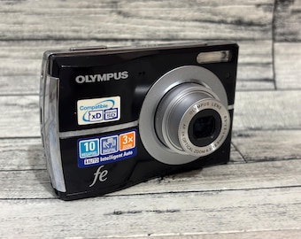 Vintage Olympus C-860L Digital Camera, Early 1.3MP Point & Shoot