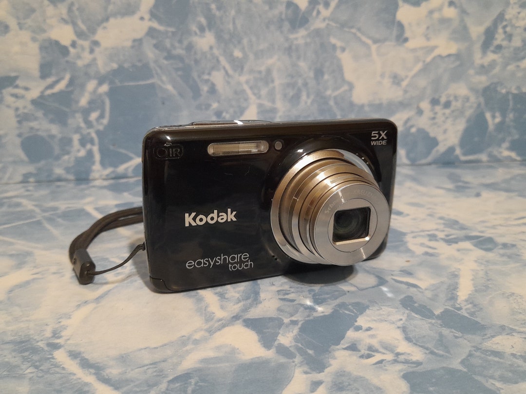 Working Digital Camera. Camera Kodak Easyshare M577. Digital Camera. A