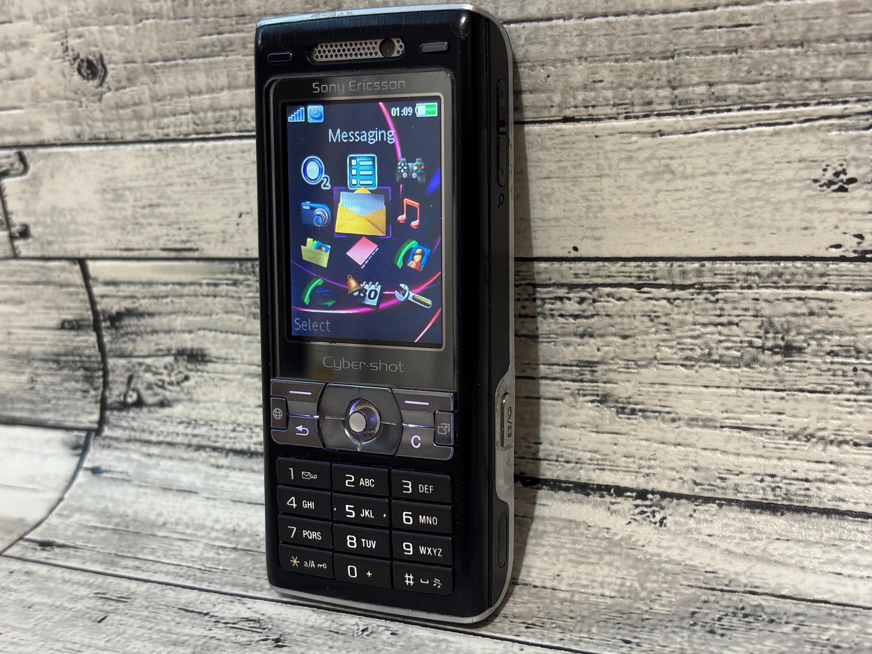 Vintage Sony Ericsson K800i Cyber-shot Phone – Collectible