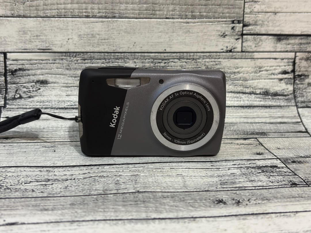 Kodak Easyshare M530 Digital Camera, 12MP Y2K Compact Camera, 3x
