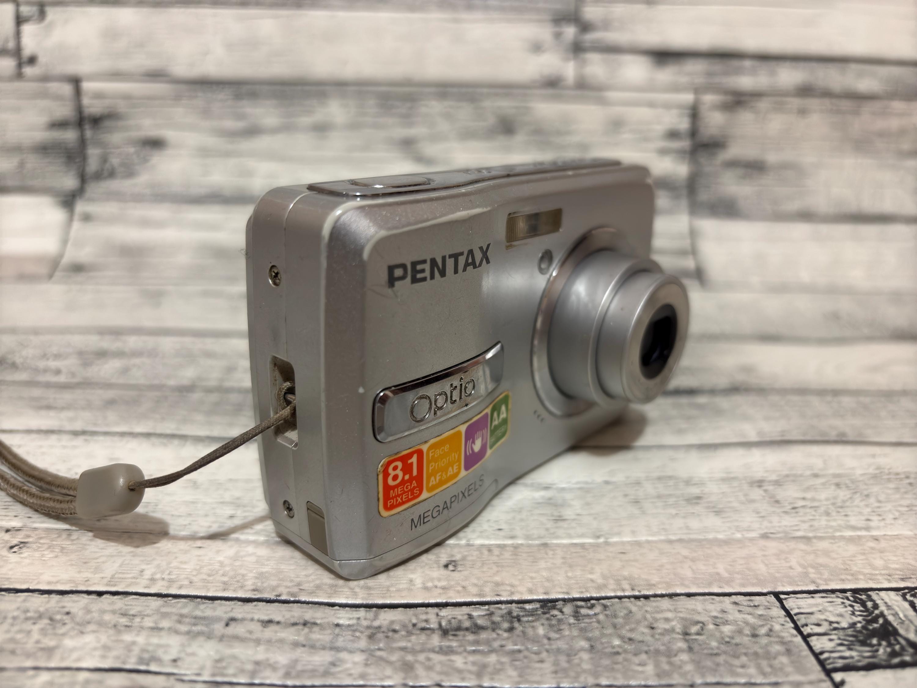Vintage Pentax Optio E40: 8.1MP Digital Camera, Tested & Working