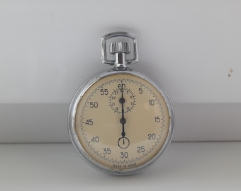 Working stopwatch. Mechanical stopwatch. Agate stopwatch. USSR stopwatch. Soviet stopwatch. Old stopwatch. Pocket stopwatch.