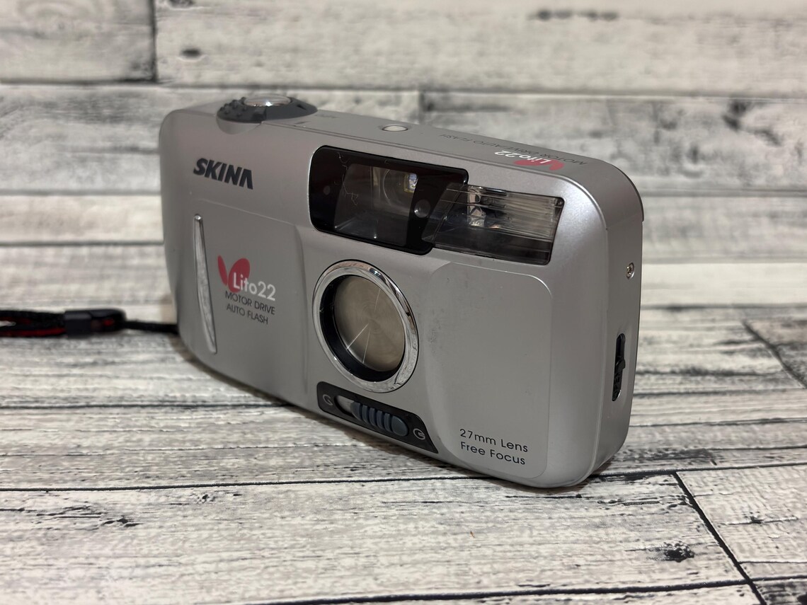 Vintage SKINA Lito 22 Film Camera: Retro Point and Shoot, Tested, photo 2 sur 5
