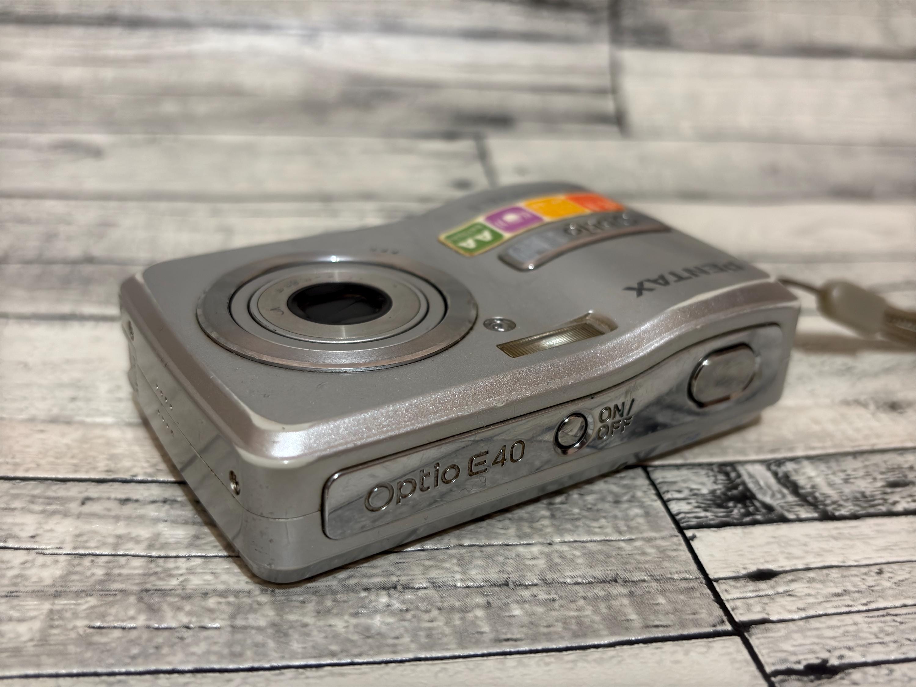 Vintage Pentax Optio E40: 8.1MP Digital Camera, Tested & Working