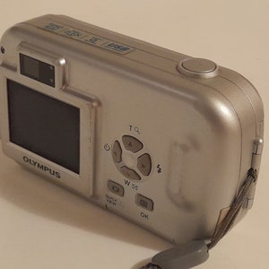 Working digital camera. Camera Olympus C-150. Digital camera. Olympus digital camera from the 1990s. Collection camera. Camera Olympus. image 5