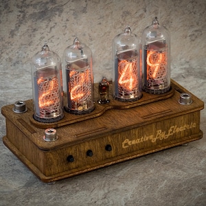 Zegar lampowy Nixie zawiera lampy IN-14, ręcznie robiony zegar stołowy w stylu retro, neonowy znak, stylowy pomysł na prezent, spersonalizowany, 14