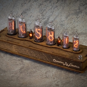 Nixie Tube Uhr gehören IN-14/16 Röhren handgefertigte Retro-Dekor Kunst Vintage Tischuhr Uhr Premium Leuchtreklame / stilvolle Geschenkidee personalisiert