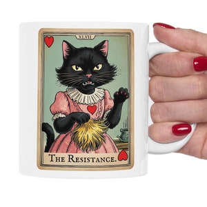 Tasse en céramique femme chat, conception de cartes de tarot anti-Trump, tasse à thé maman chat, tasses déclaration politique, libéral-démocrate