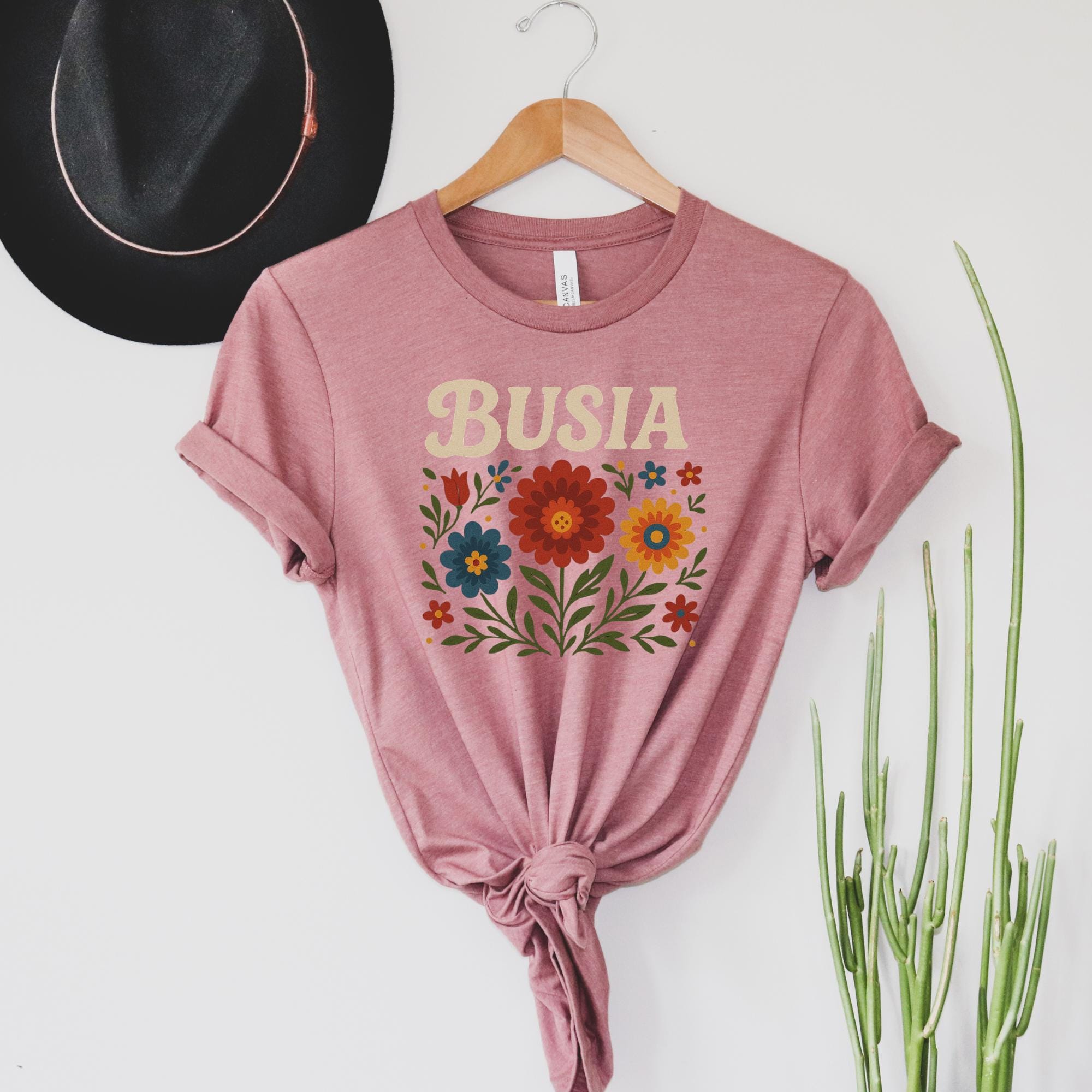 Busia Polish Grandma Gift, Polish Pride, Wycinanki Floral  Graphic Tee, T-Shirt, Unisex Apparel