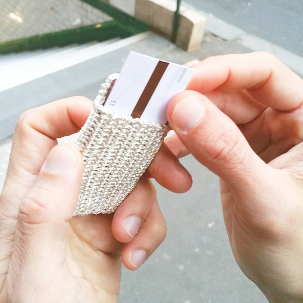 Étui de Ticket t+, étui pour briquet, rouge à lèvres ou clé USB. Cadeau personnalisable pour Parisien(ne). Création originale Lug et Mi