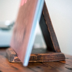 LP Record Dispaly Stand from Recycled Wooden Pallets