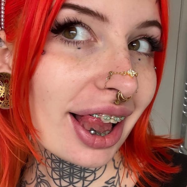 Clover Näskedja: Smycken med dubbel näsborre i rostfritt stål