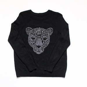 Vintage Y2K crew neck knit pullover with big beaded leopard head. Womens 2000s round neck long sleeve jumper
