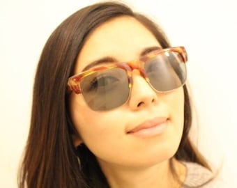 60s vintage low profile wide wayfarer style sunglasses. Mens mod transparent fat arm frame with hand finished print and real glass lenses